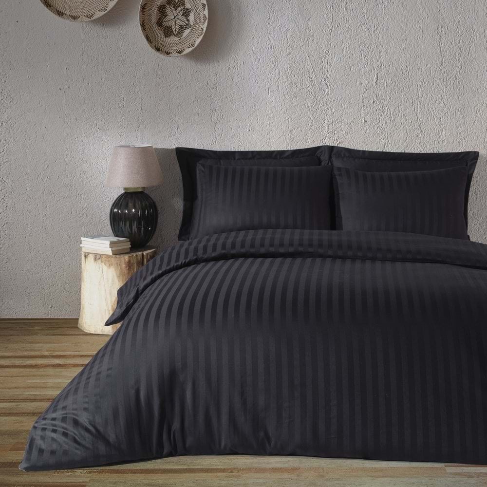 Nevresim Takımı Çizgili Saten Çift Kişilik Siyah