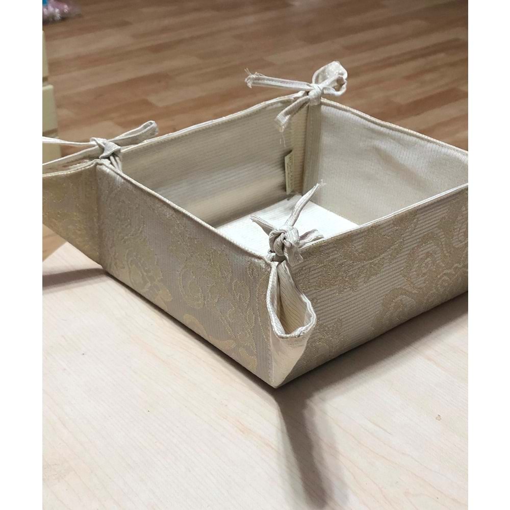Ekmek Sepeti Gold Simli Jakarlı Sıvı Geçirmez Lurex Kumaş 35x35 cm