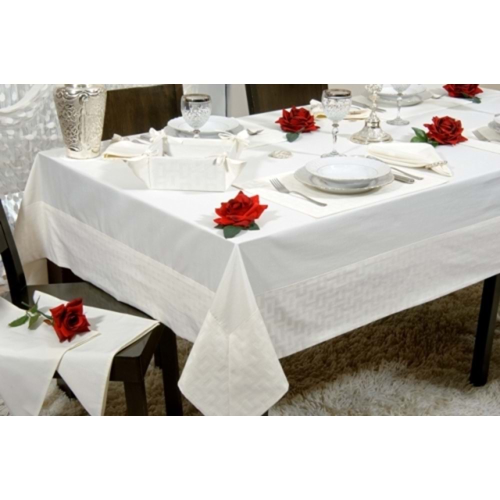 Lüks Masa Örtüsü Leke Tutmaz Su Geçirmez Plain Tessa 120x160 cm Krem